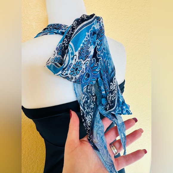 Cache Dress - Picture 3 of 7